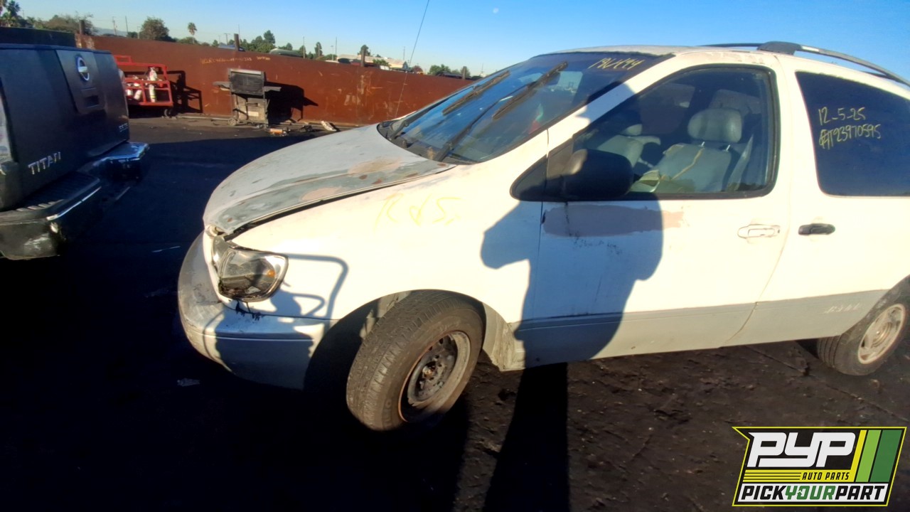 2000 TOYOTA SIENNA available for parts