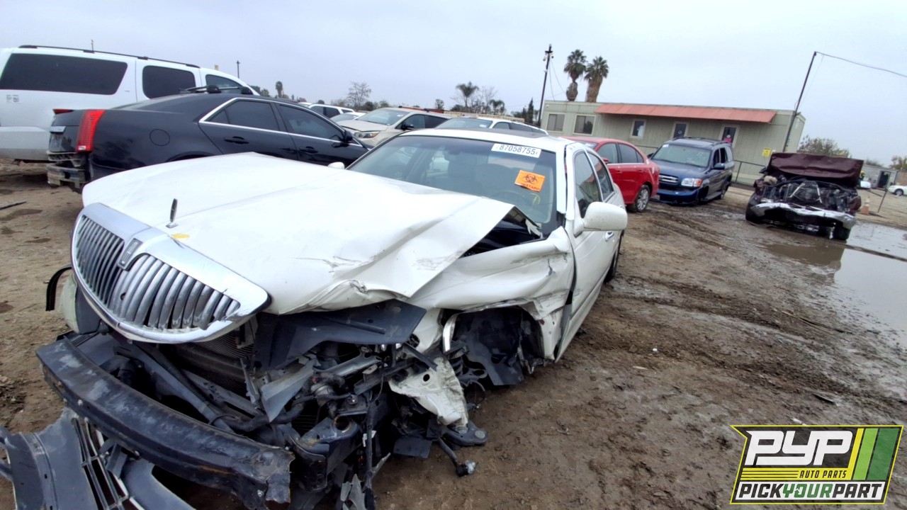 2006 LINCOLN TOWN CAR partes disponibles