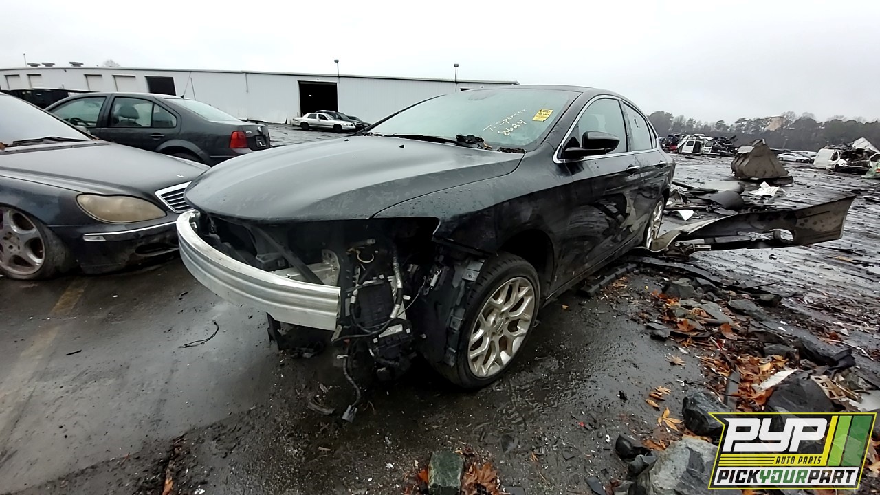 2015 CHRYSLER 200 partes disponibles