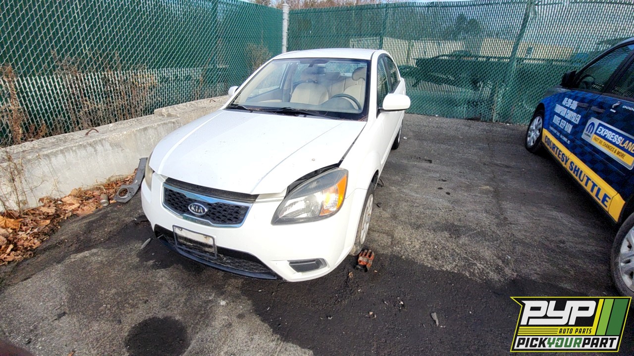 2011 KIA RIO available for parts