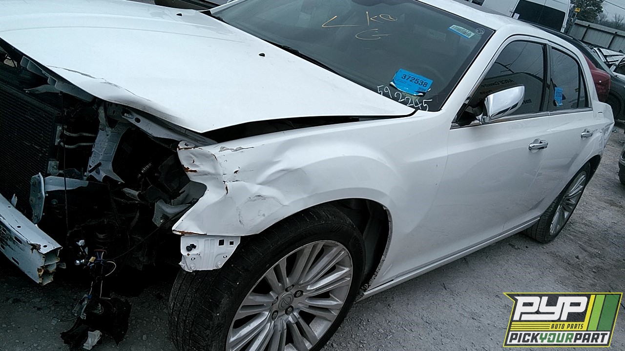 2011 CHRYSLER 300 partes disponibles