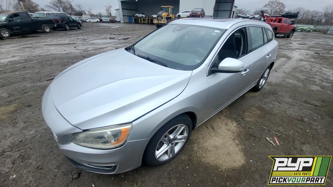 2015 VOLVO V60 partes disponibles
