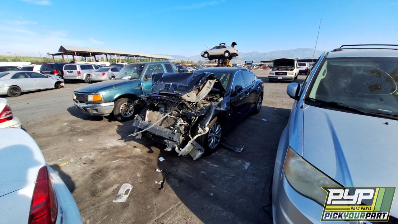 2015 INFINITI Q50 partes disponibles