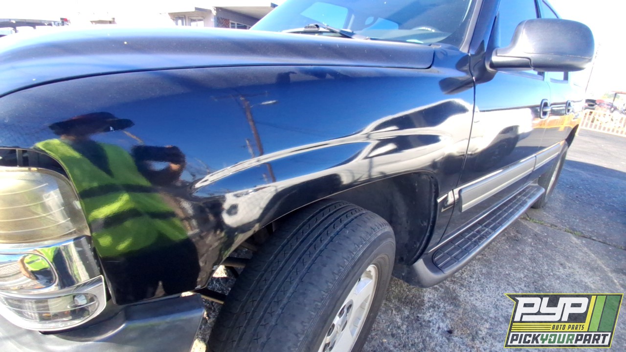 2004 CHEVROLET SUBURBAN 1500 partes disponibles