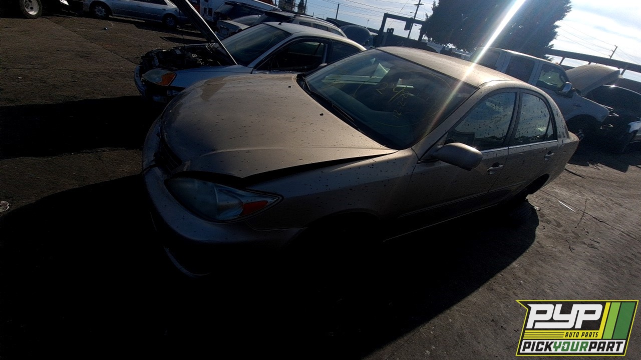 2003 TOYOTA CAMRY partes disponibles
