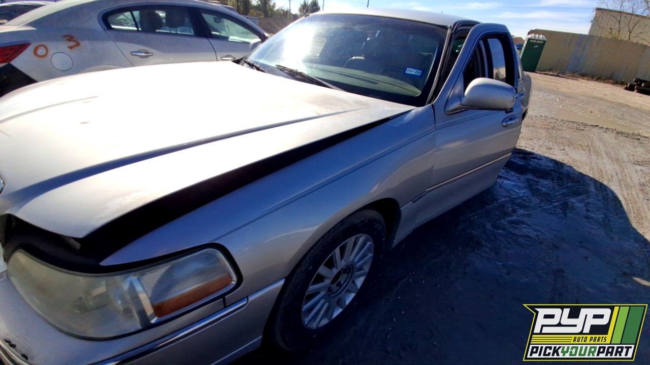 2003 LINCOLN TOWN CAR partes disponibles