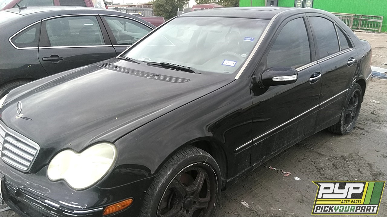 2005 MERCEDES-BENZ C240 partes disponibles