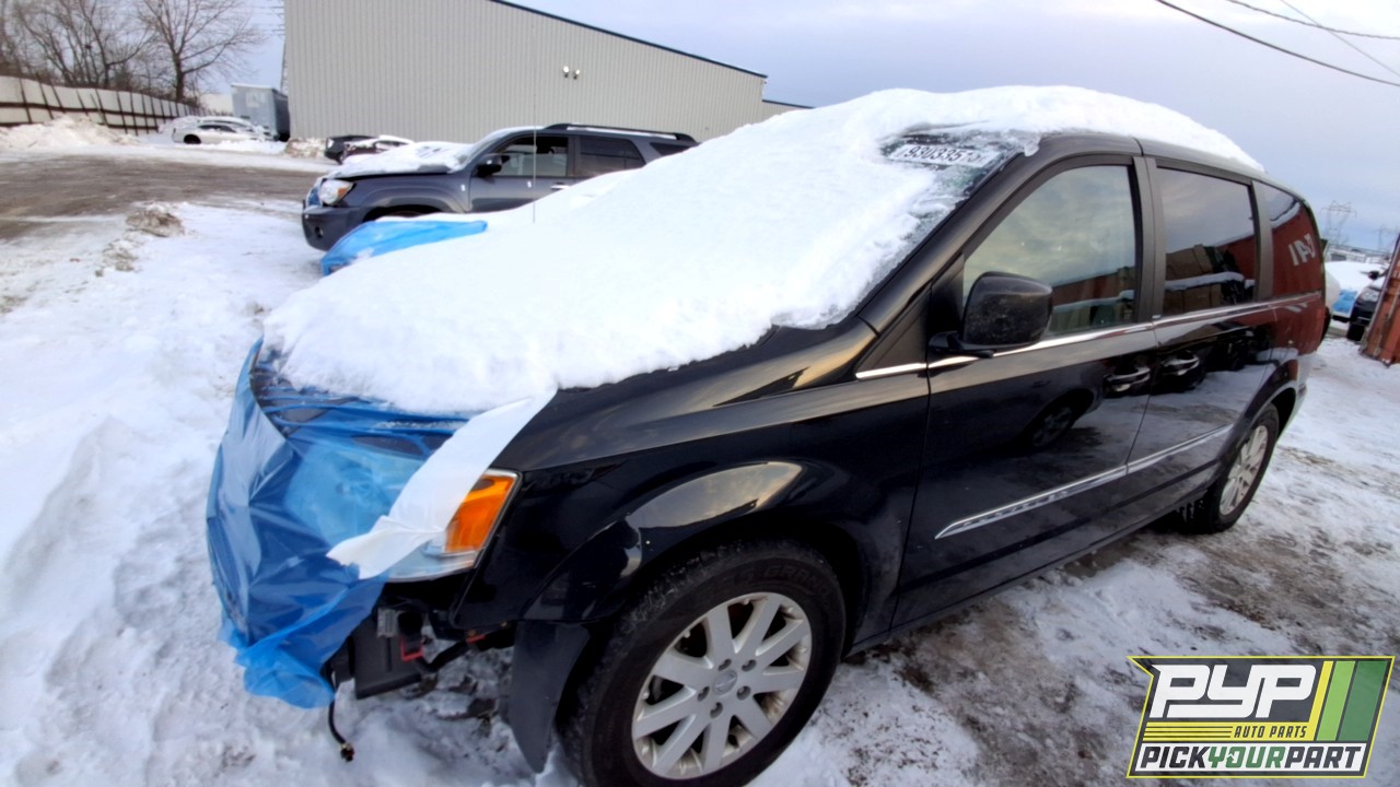 2013 CHRYSLER TOWN & COUNTRY partes disponibles