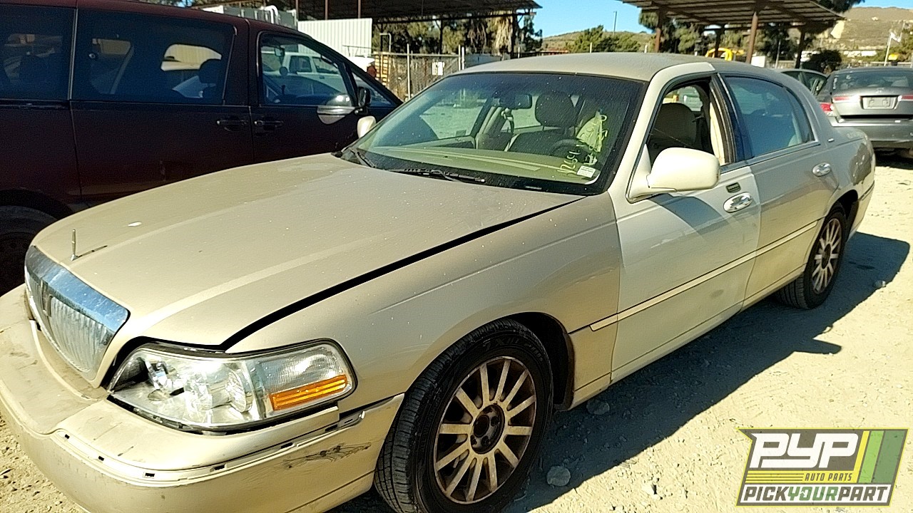 2006 LINCOLN TOWN CAR available for parts