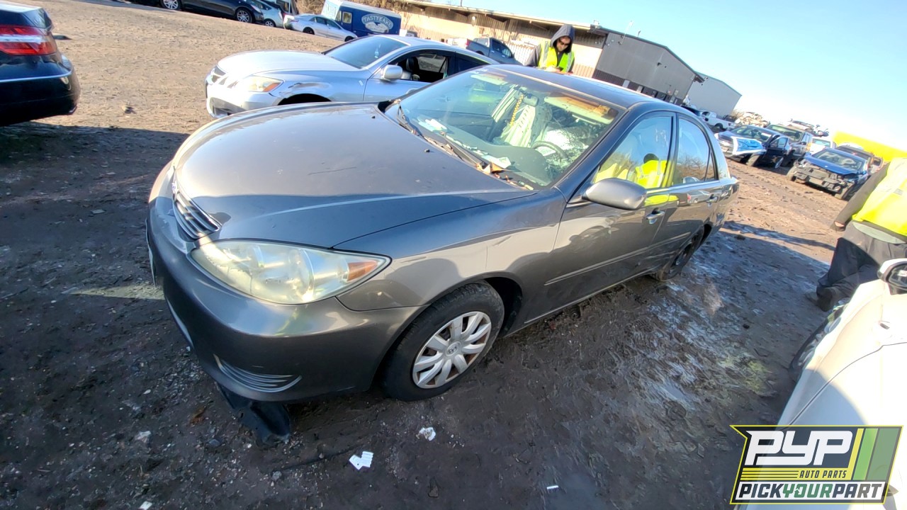 2005 TOYOTA CAMRY partes disponibles