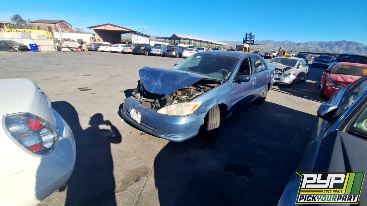 2004 TOYOTA CAMRY partes disponibles