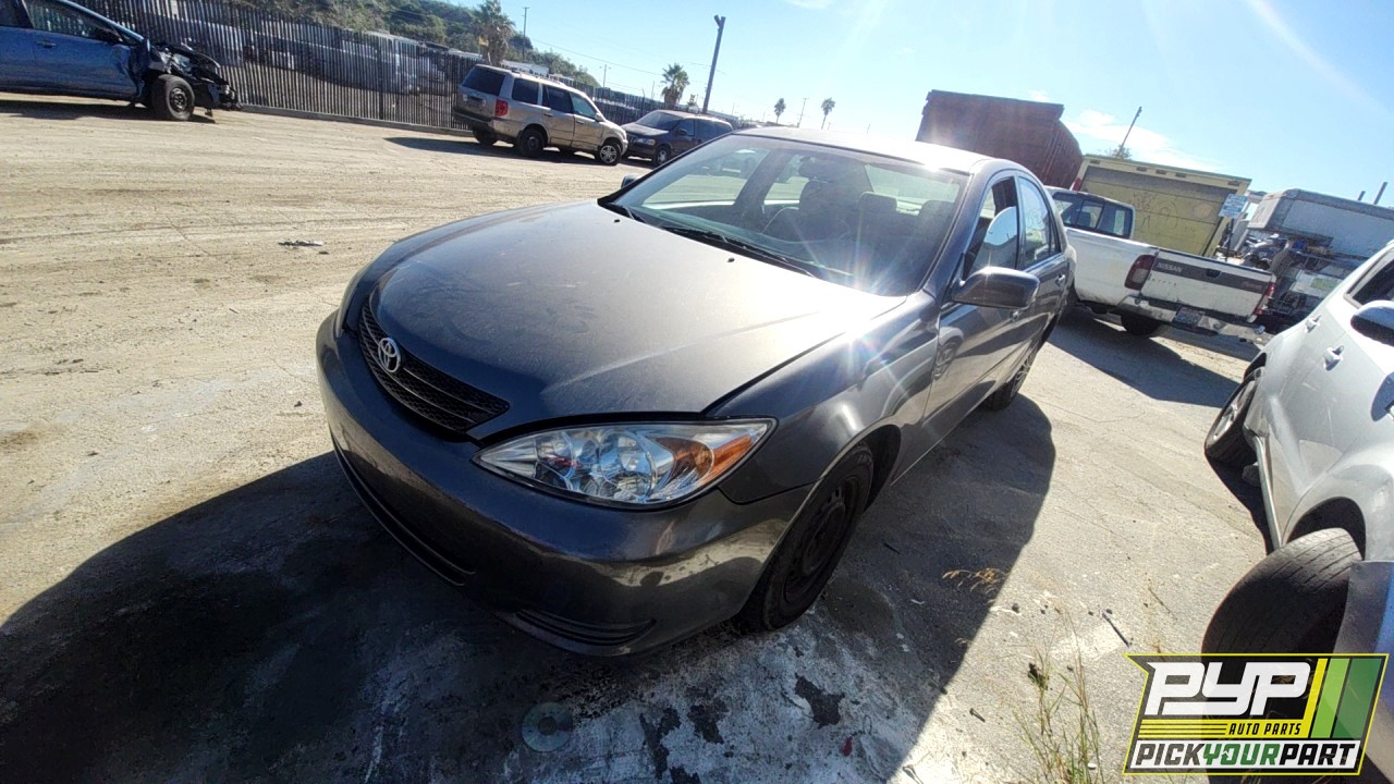 2004 TOYOTA CAMRY partes disponibles
