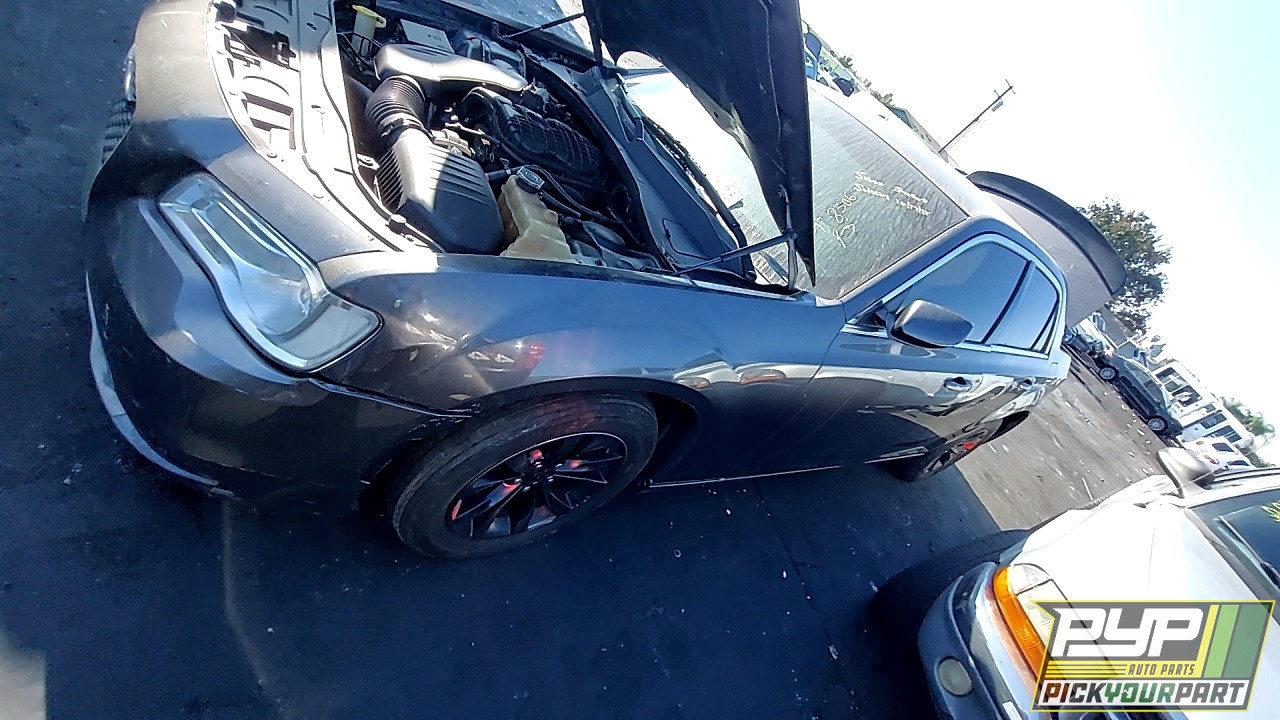 2015 CHRYSLER 300 partes disponibles