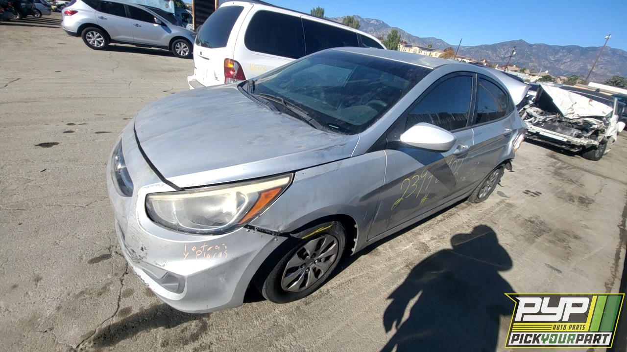 2015 HYUNDAI ACCENT partes disponibles