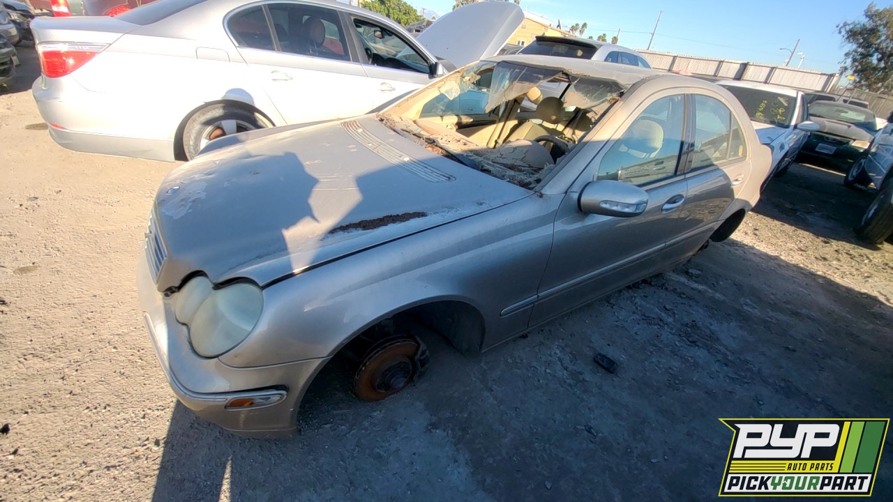 2001 MERCEDES-BENZ C240 partes disponibles