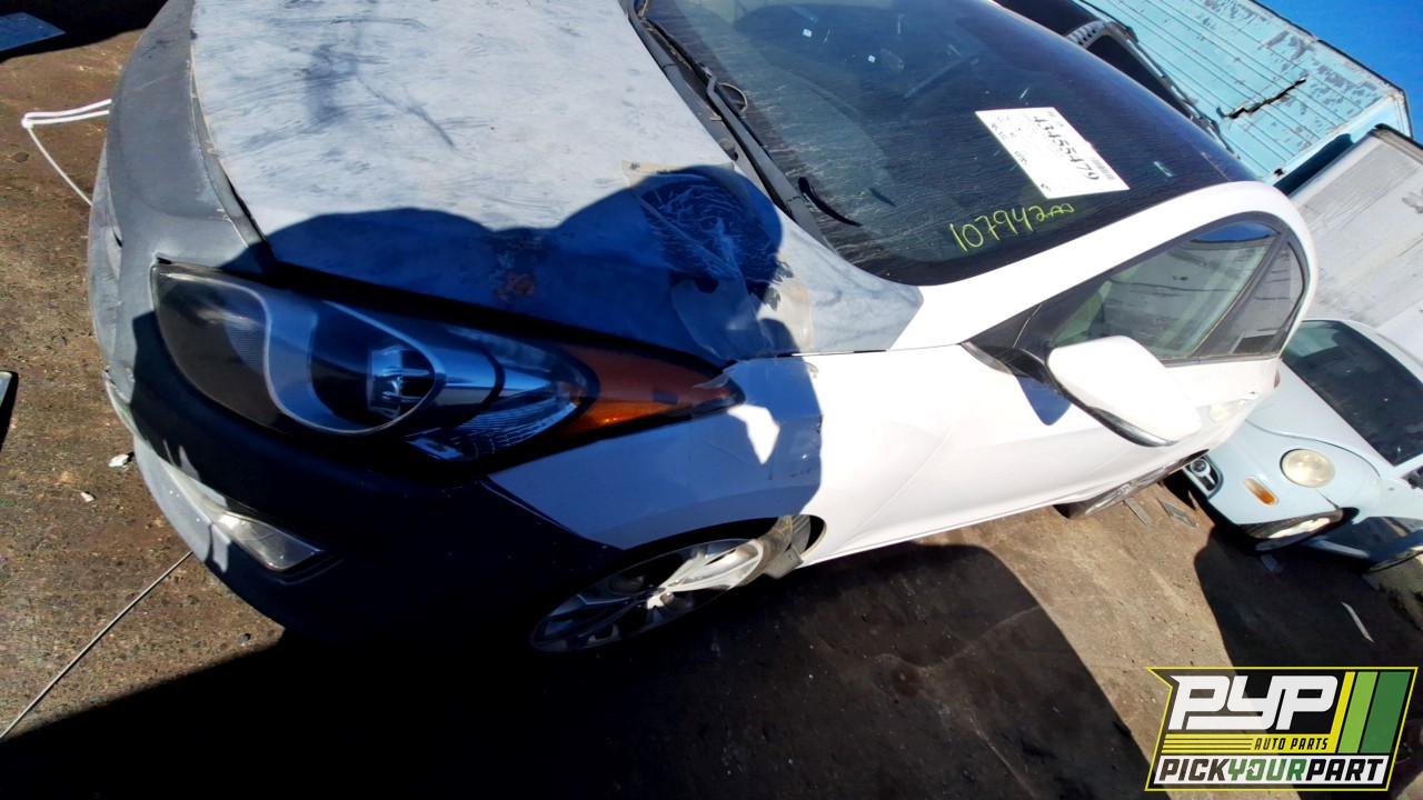 2013 HYUNDAI ELANTRA GT partes disponibles