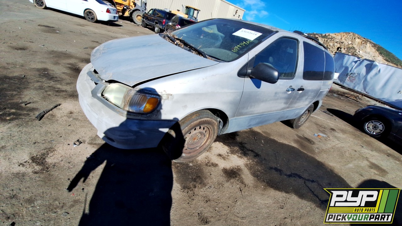 2002 TOYOTA SIENNA partes disponibles