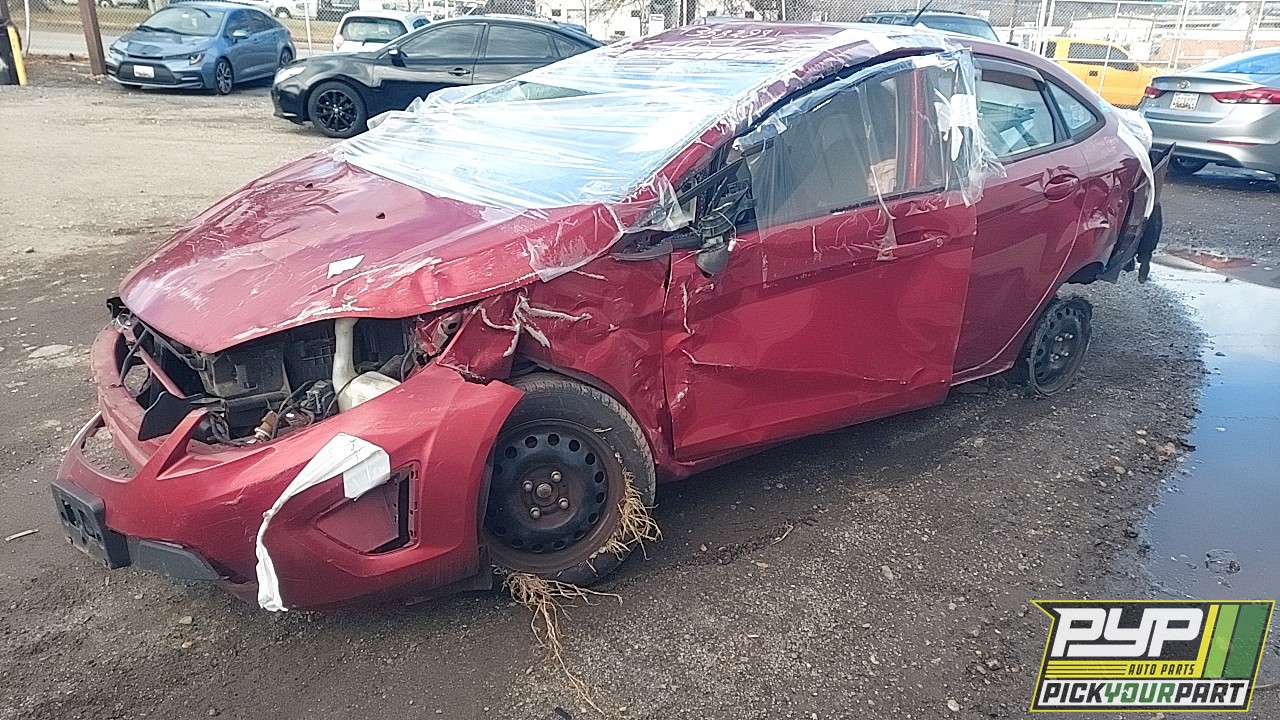 2013 FORD FIESTA partes disponibles