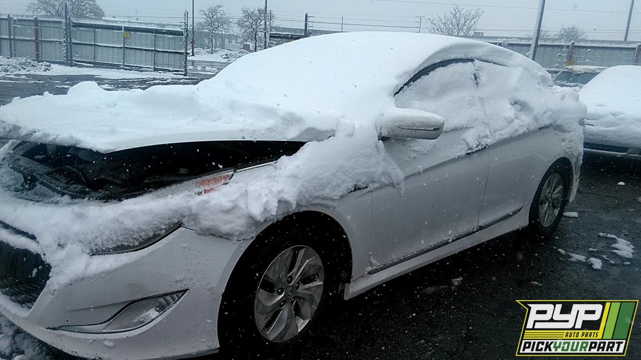 2013 HYUNDAI SONATA available for parts