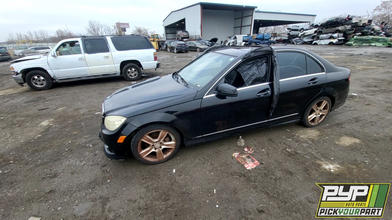 2010 MERCEDES-BENZ C300 partes disponibles