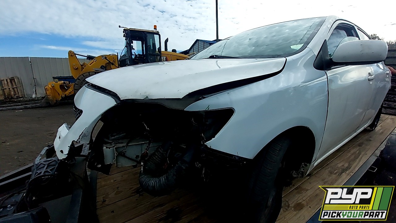 2013 TOYOTA COROLLA partes disponibles