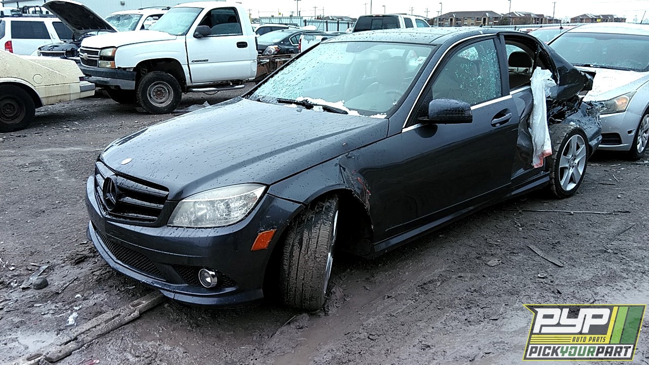 2010 MERCEDES-BENZ C300 partes disponibles