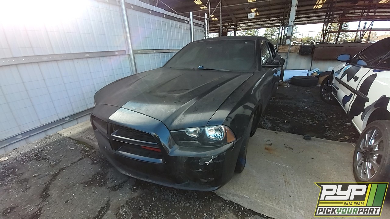 2013 DODGE CHARGER partes disponibles