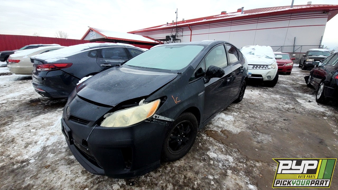 2013 TOYOTA PRIUS partes disponibles