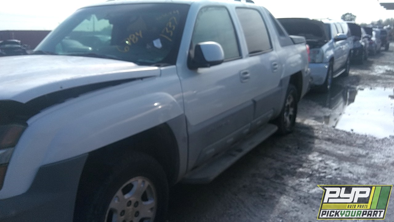 2002 CHEVROLET AVALANCHE 1500 available for parts