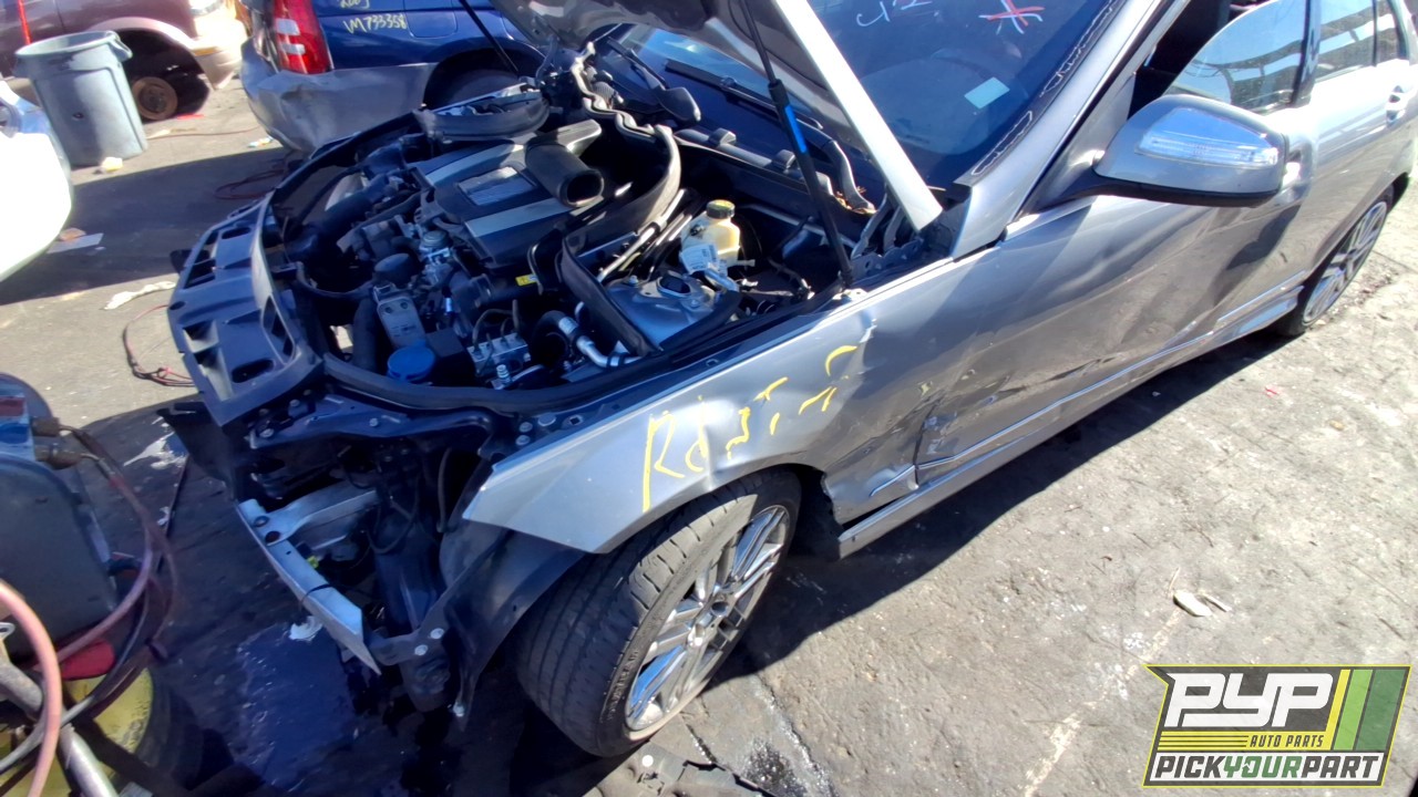 2008 MERCEDES-BENZ C300 partes disponibles