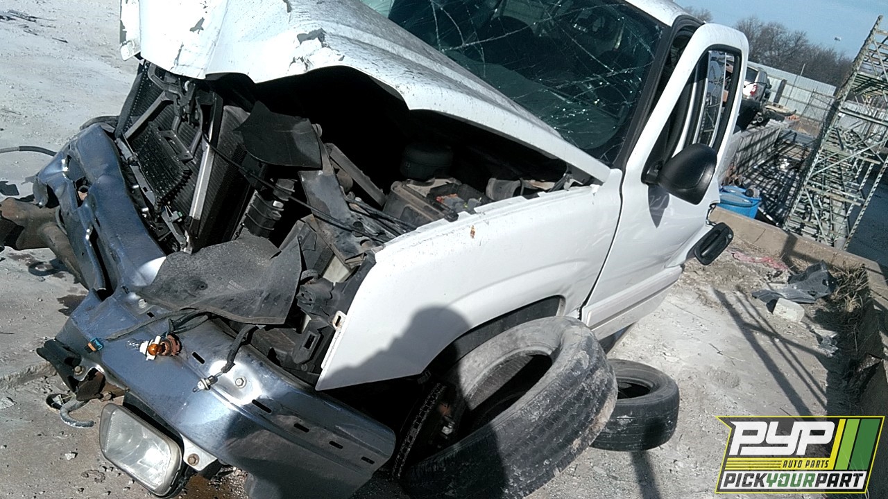 2004 CHEVROLET SILVERADO 1500 available for parts