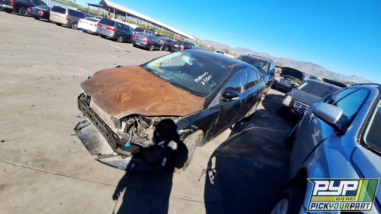 2014 FORD FOCUS available for parts