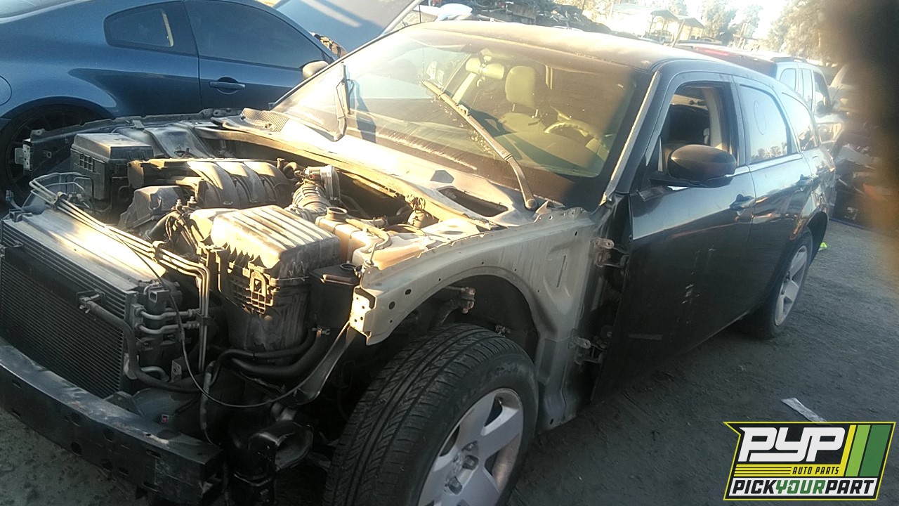 2008 DODGE MAGNUM available for parts