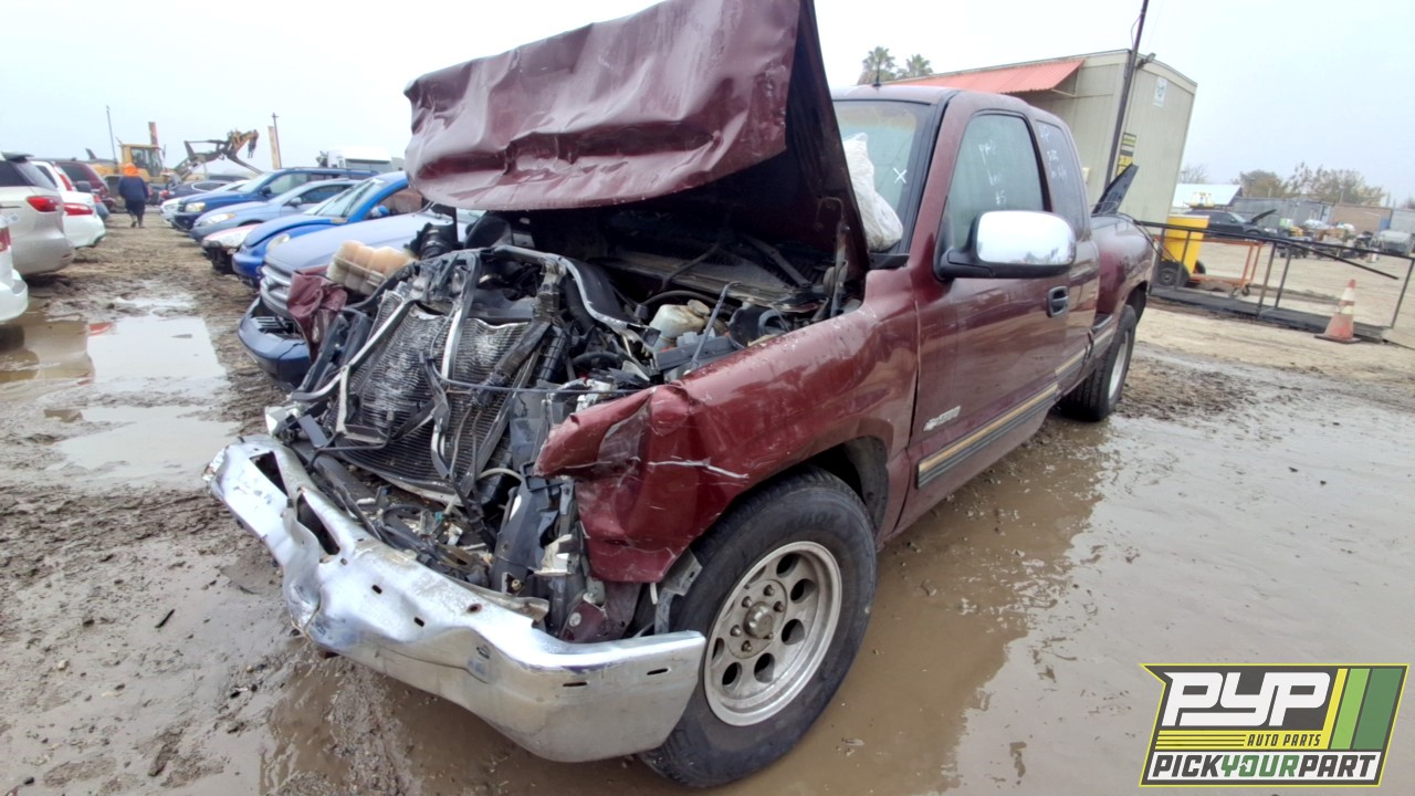 2001 CHEVROLET SILVERADO 1500 available for parts