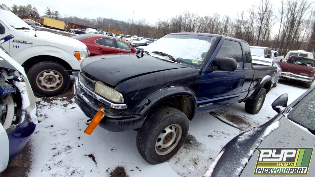2000 CHEVROLET S10 available for parts