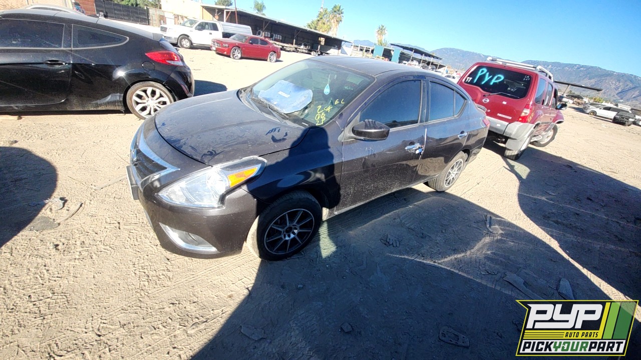 2015 NISSAN VERSA partes disponibles