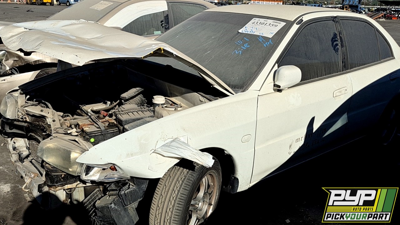 2001 MITSUBISHI MIRAGE partes disponibles