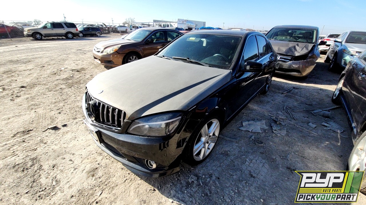 2010 MERCEDES-BENZ C300 partes disponibles