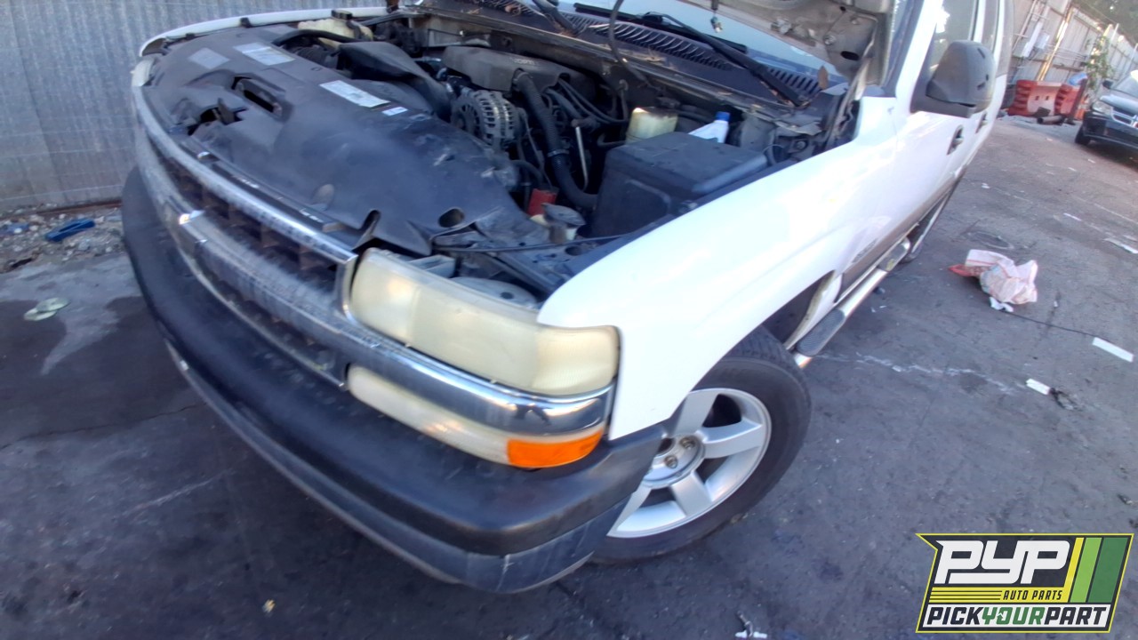 2000 CHEVROLET SUBURBAN 1500 available for parts