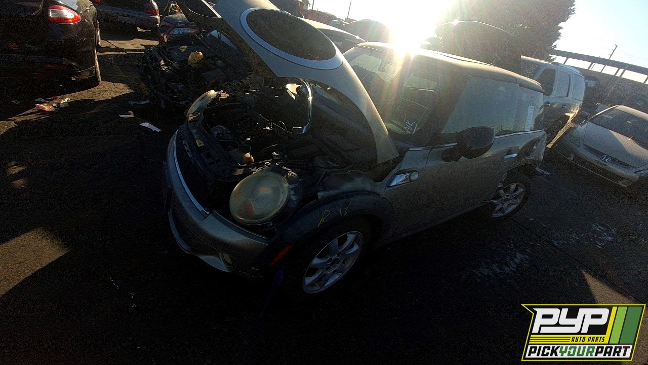 2010 MINI COOPER partes disponibles