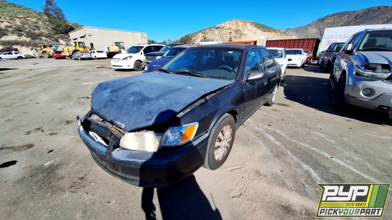 2001 TOYOTA CAMRY partes disponibles
