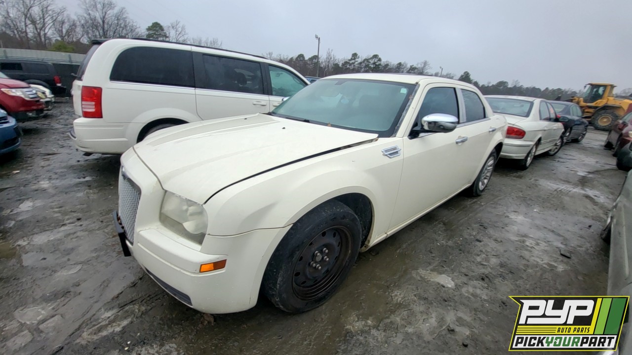 2007 CHRYSLER 300 available for parts