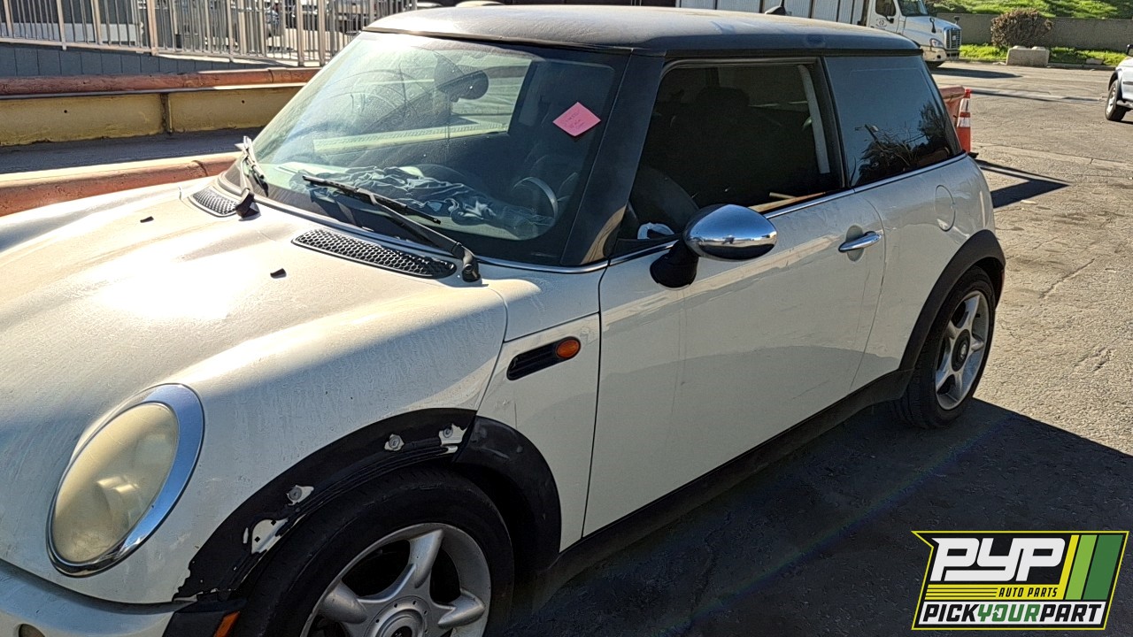 2005 MINI COOPER partes disponibles