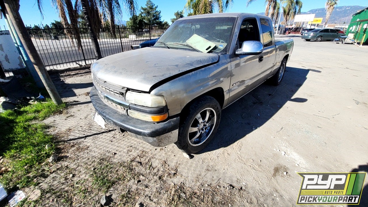 2001 CHEVROLET SILVERADO 1500 available for parts