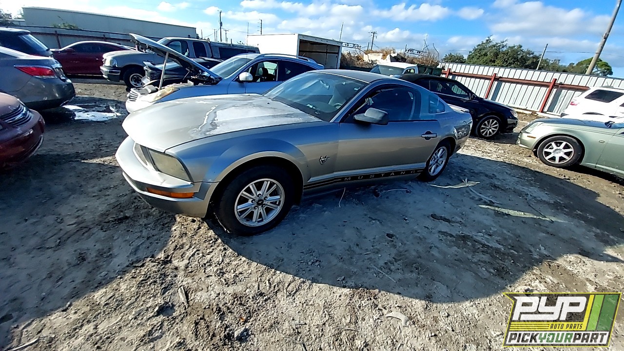 2009 FORD MUSTANG available for parts