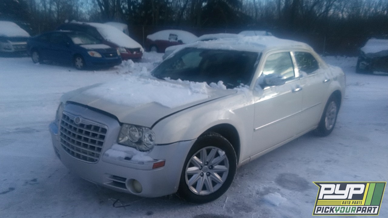 2008 CHRYSLER 300 available for parts
