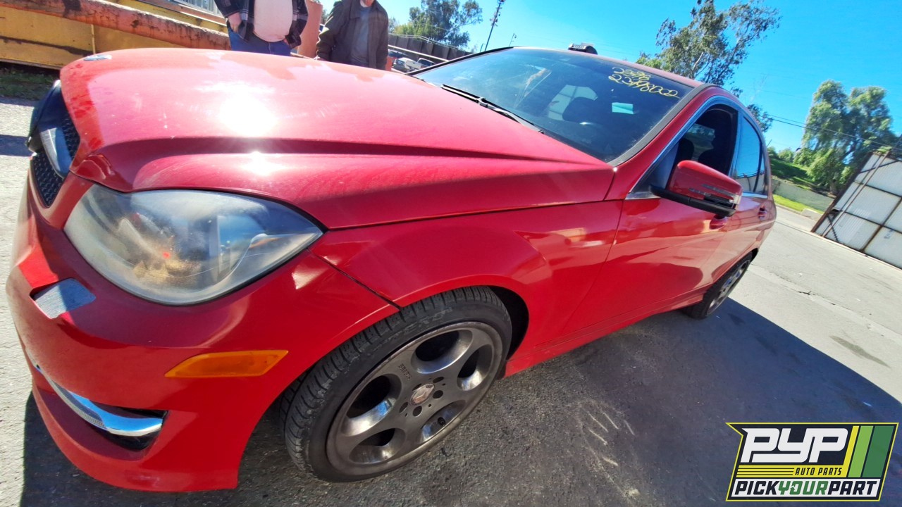 2012 MERCEDES-BENZ C350 partes disponibles