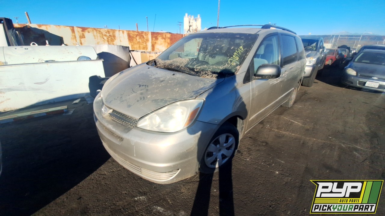 2004 TOYOTA SIENNA partes disponibles