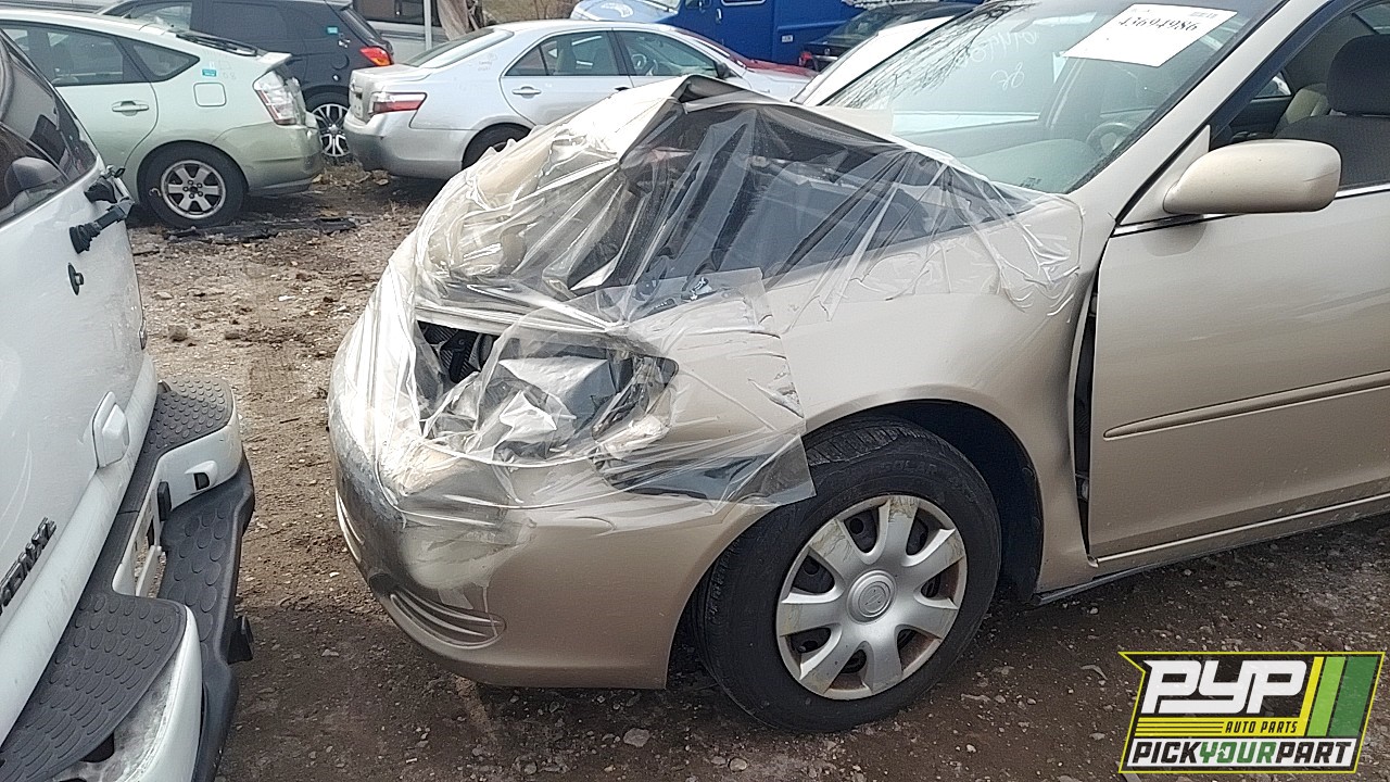 2004 TOYOTA CAMRY partes disponibles