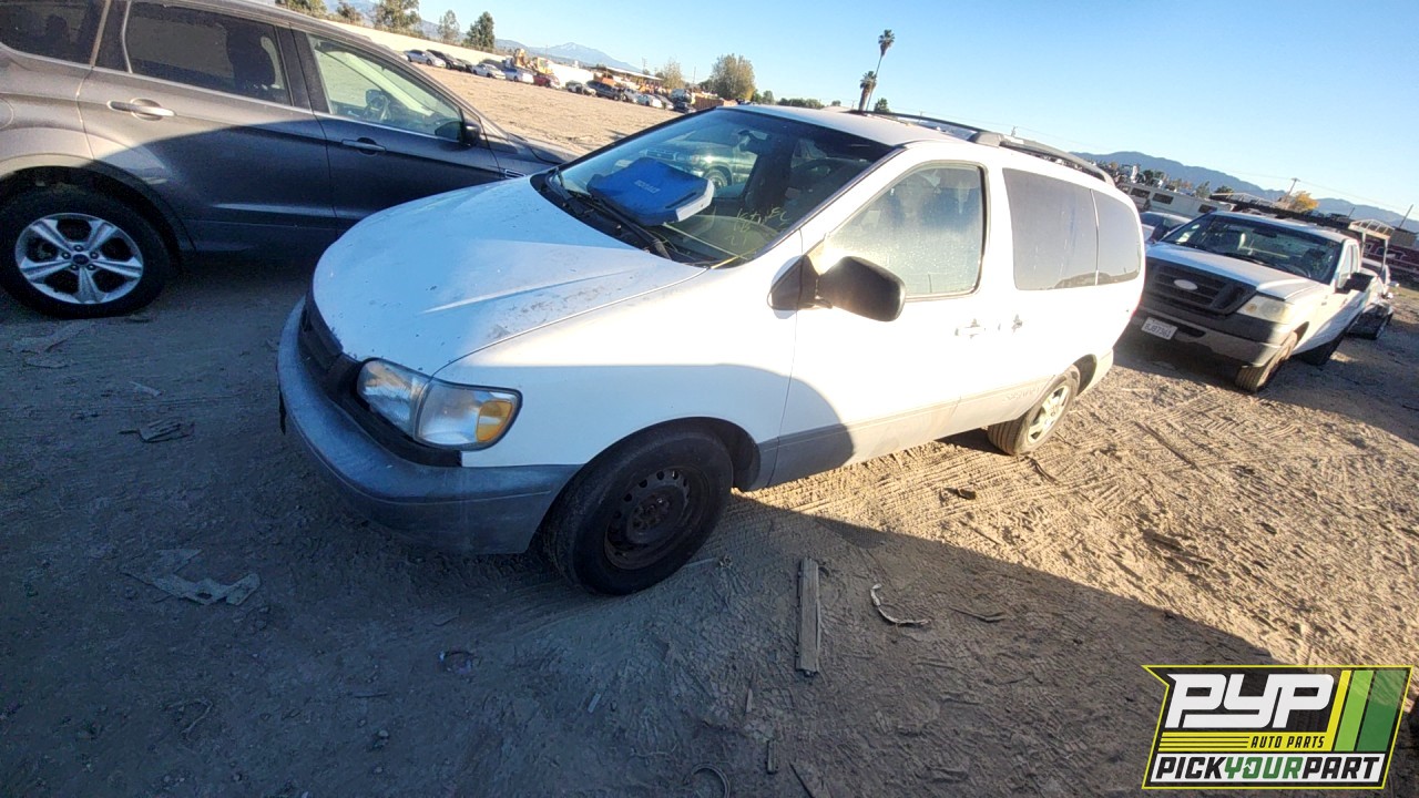 2000 TOYOTA SIENNA available for parts